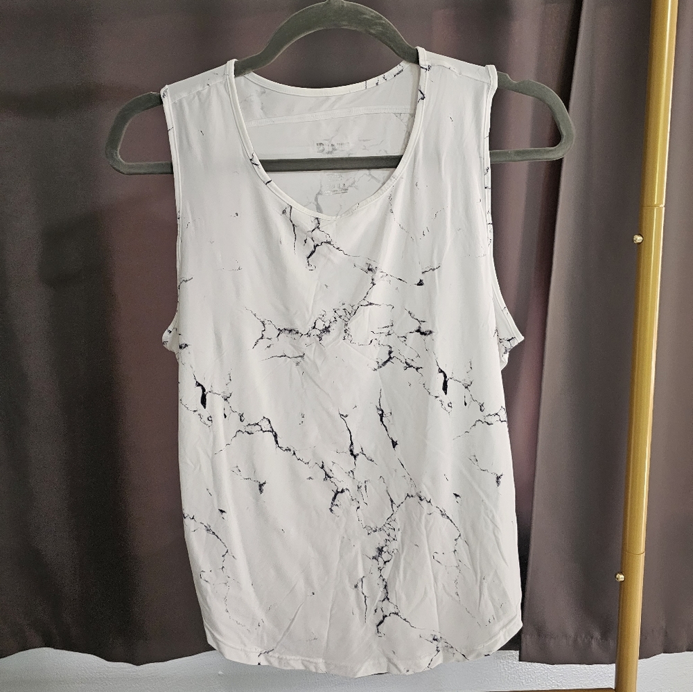 Buffbunny medium Limitless flow top white marble
